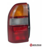 Lanterna Tras. Esquerda Gm Tracker 98/05 Esquerdo Vermelho
